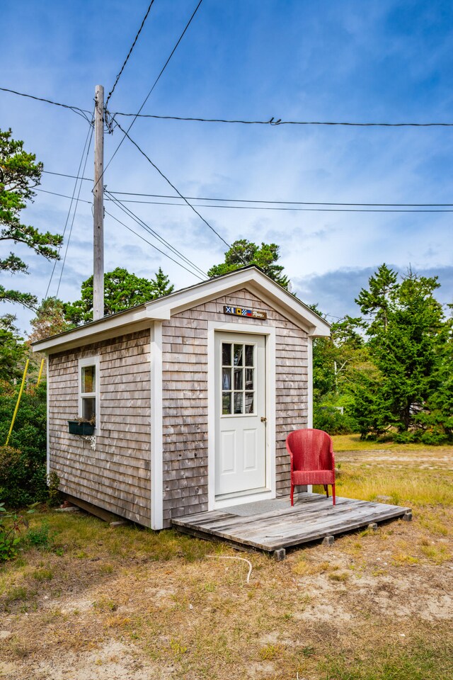 view of outbuilding