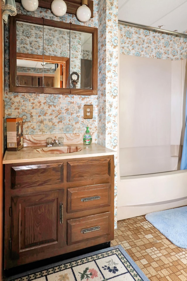 bathroom with vanity