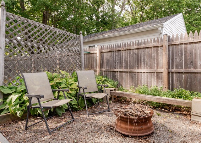 view of patio featuring an outdoor fire pit