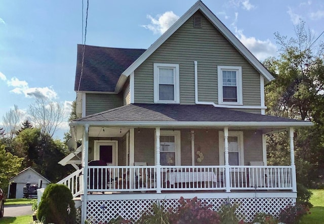 country-style home with a porch