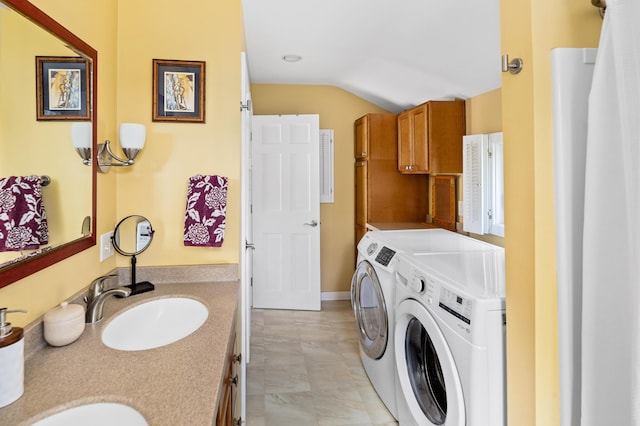 48 Camrock Dr, Rockport, ME 04856 - laundry area with washing machine and clothes dryer