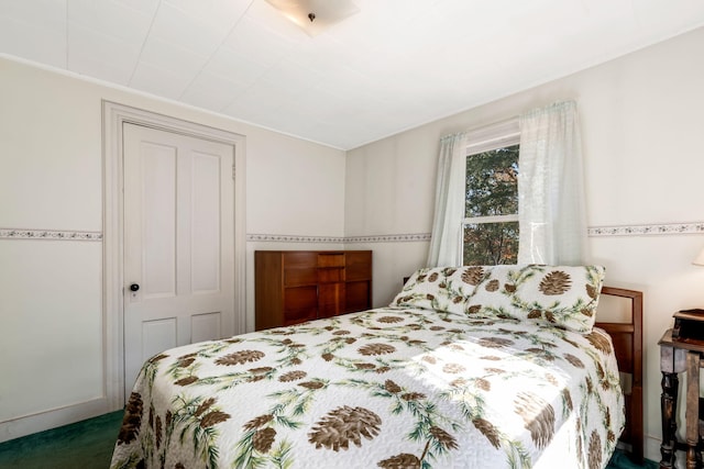 view of carpeted bedroom