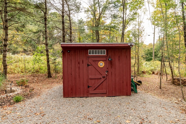 view of outbuilding