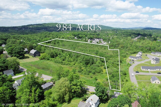 Listing photo 2 for 233 Limerock St, Rockland ME 04841