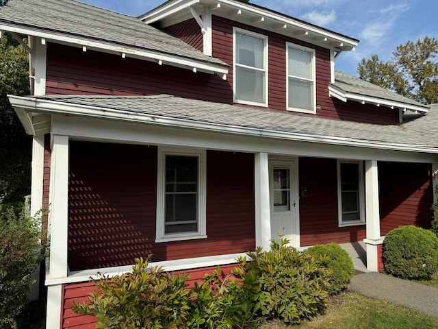 view of front of property featuring a porch