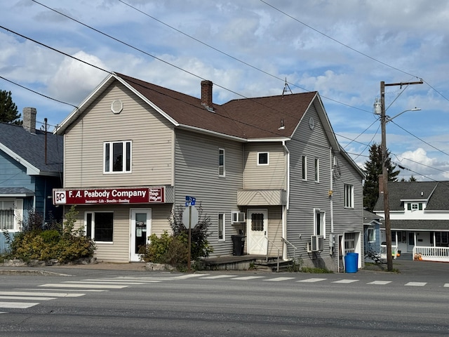 view of front facade