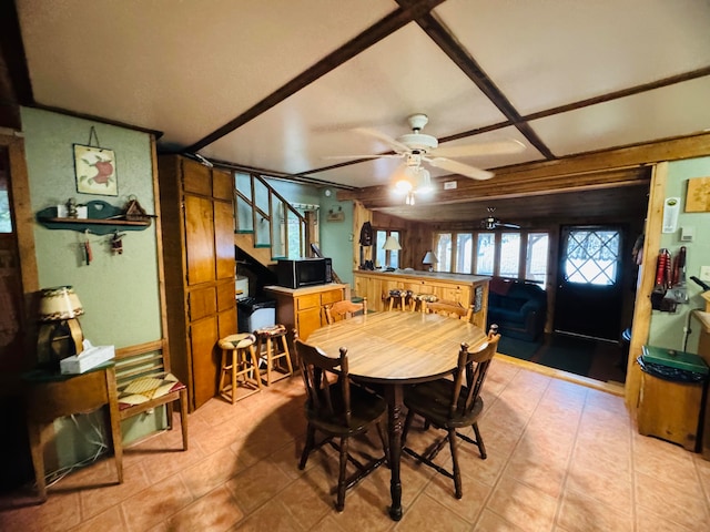 dining area with ceiling fan