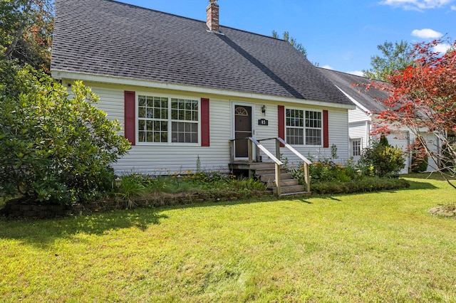 view of front of house featuring a front lawn