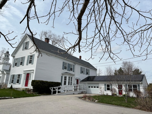 view of front facade with a garage