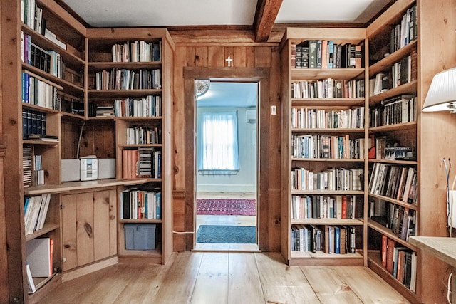 unfurnished room with light hardwood / wood-style flooring