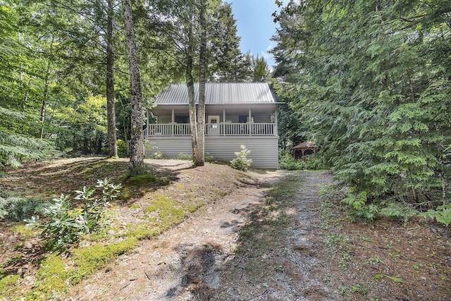 view of front of property with covered porch