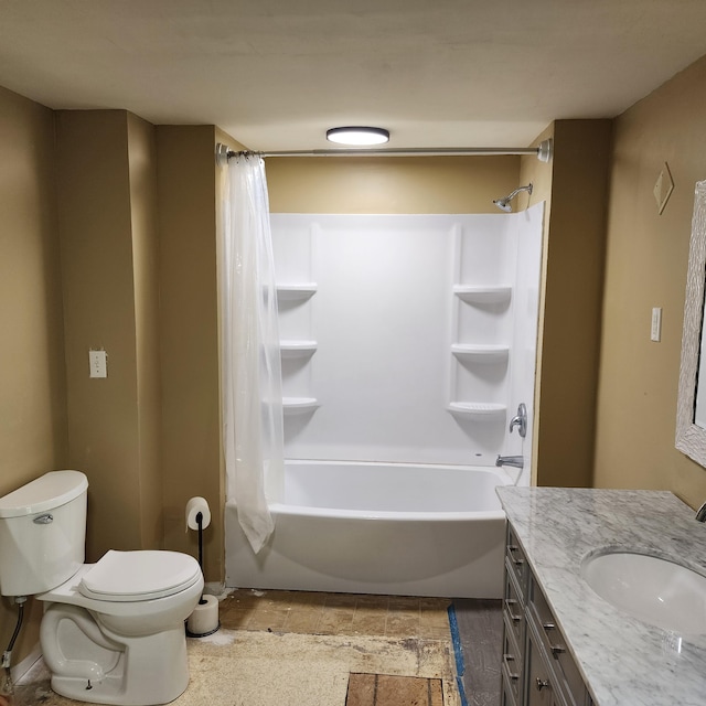 full bathroom featuring shower / bathtub combination with curtain, toilet, and vanity