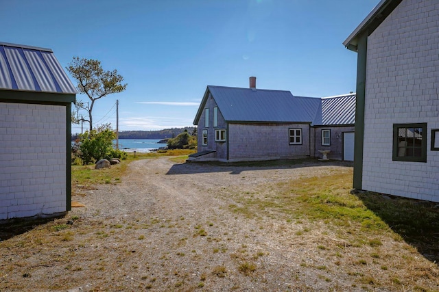 view of yard featuring a water view