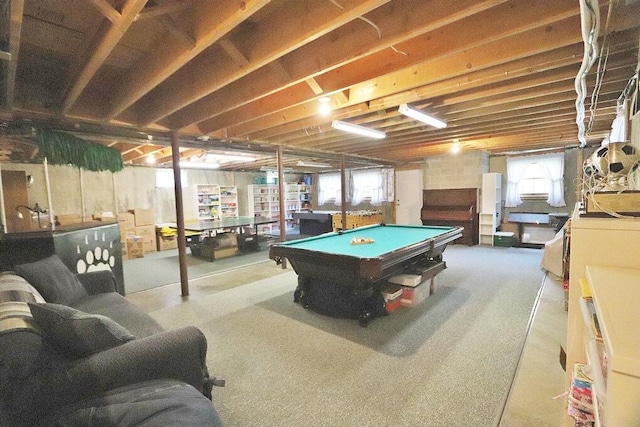 game room featuring washer and clothes dryer and billiards