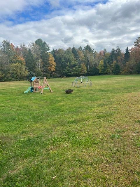 473 Wolfboro Rd, Stetson, ME 04488 - view of yard
