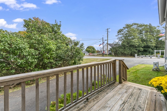 5 Harbor Rd, Friendship, ME 04547 - porch with a lawn