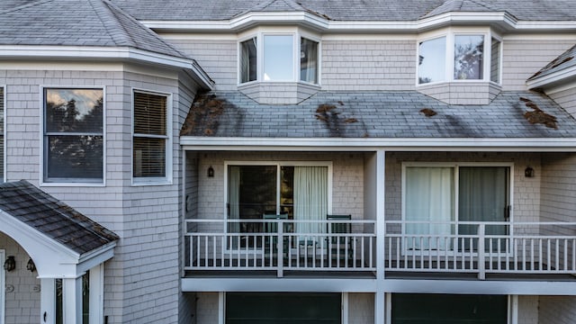 property entrance with a balcony