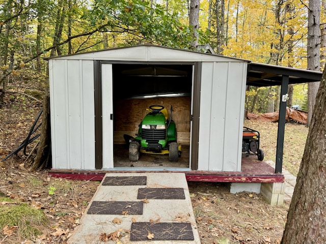 view of outdoor structure