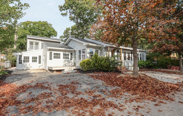 view of front of property