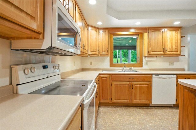 211 Lovejoy Pond Rd, Wayne, ME 04284 - photo 10