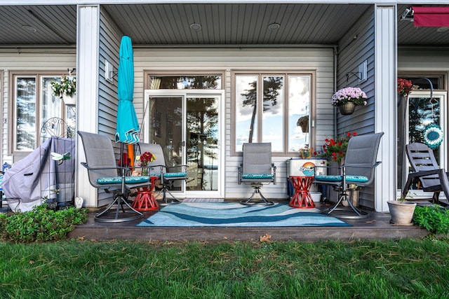 view of patio / terrace with covered porch