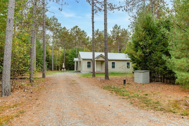 view of front of property