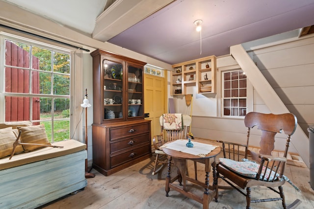 sitting room with light hardwood / wood-style floors