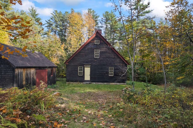 view of side of property