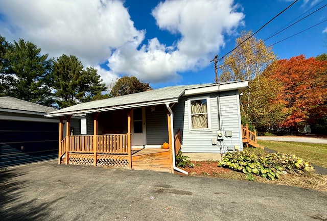 view of front of house featuring a porch