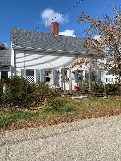 view of front of house