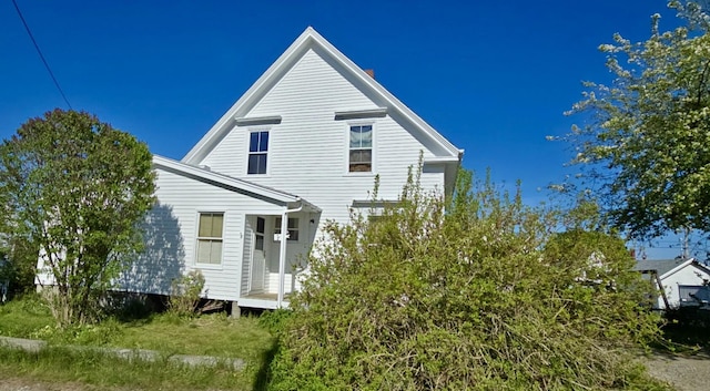 33 Carver St, Vinalhaven, ME 04863 - view of side of property