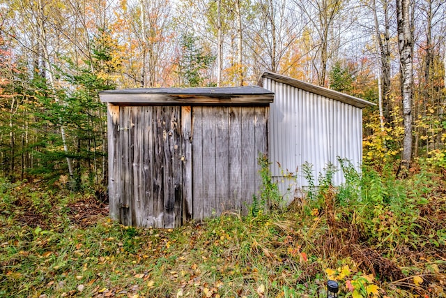view of outbuilding with an outbuilding