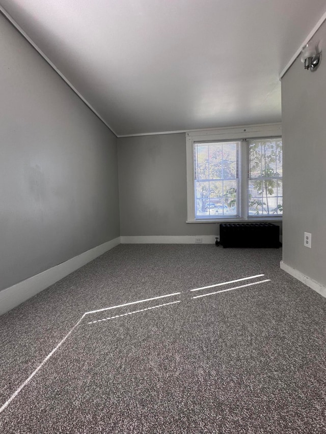 unfurnished room with carpet floors