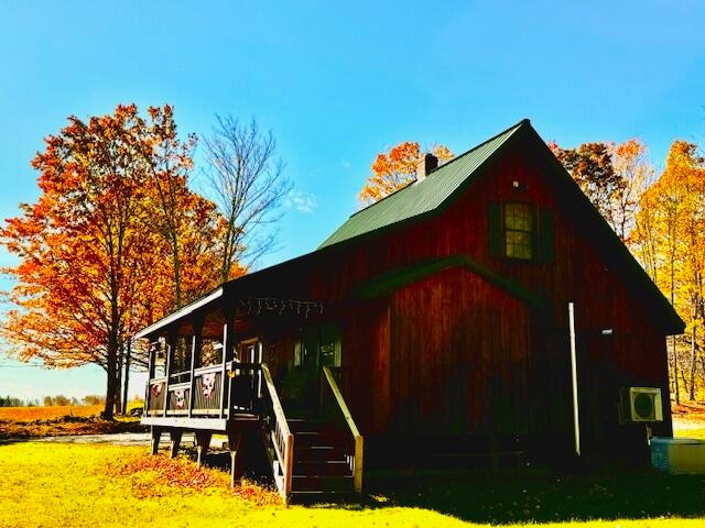 view of side of property