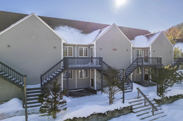 view of front facade featuring a deck