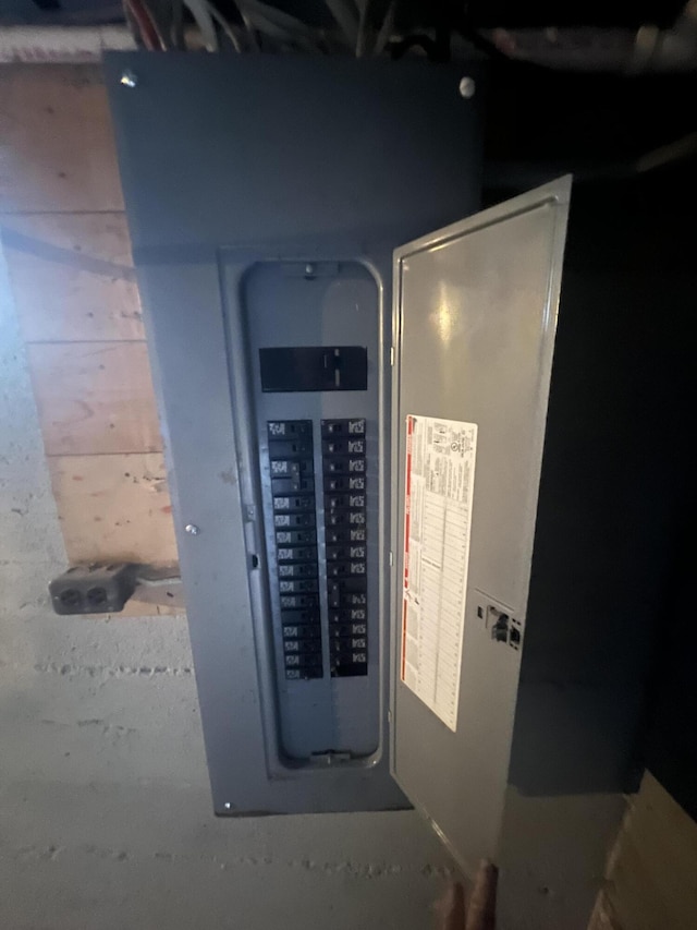 37 Spruce St, East Millinocket, ME 04430 - utilities featuring electric panel