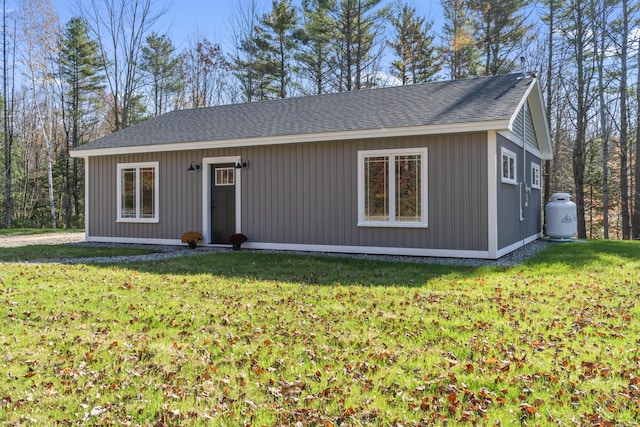 ranch-style house with a front lawn