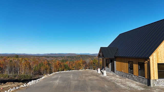 view of street featuring a mountain view