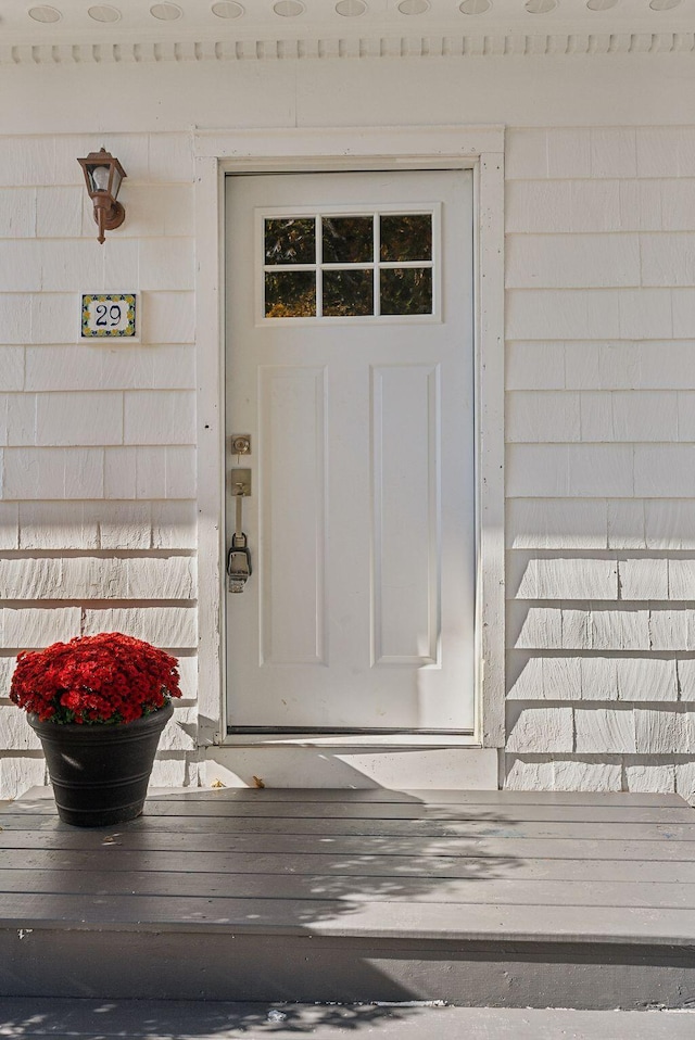 view of property entrance