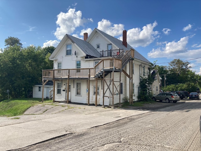 view of front facade with a deck