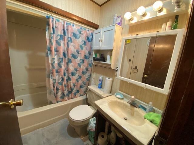 full bathroom featuring vanity, toilet, and shower / bath combo