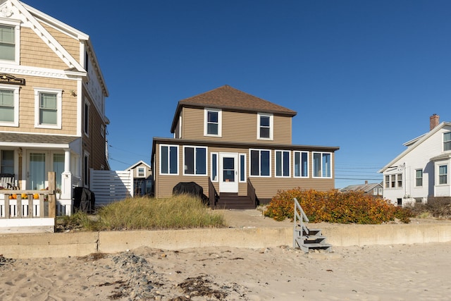 view of front of property