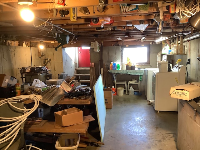 basement featuring washer and clothes dryer