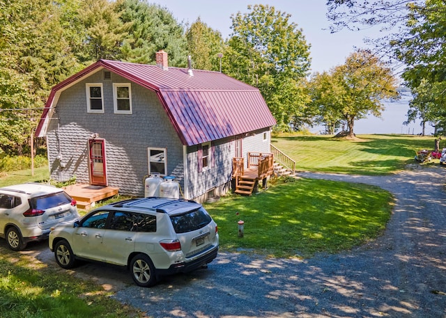 view of front of property with a front lawn