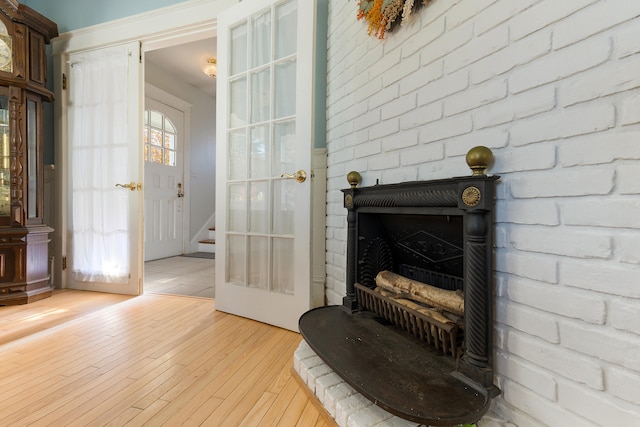 interior details with hardwood / wood-style flooring