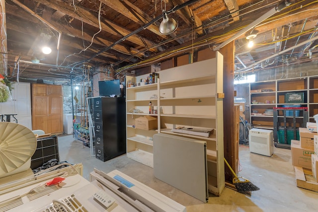 basement with washer / dryer