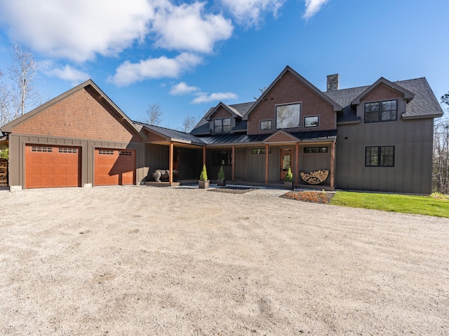 view of front facade featuring a garage