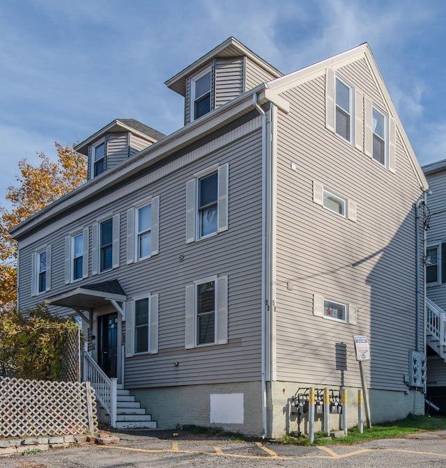 view of front of home