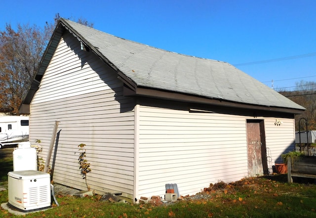 view of property exterior