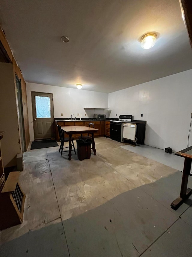 dining area with sink